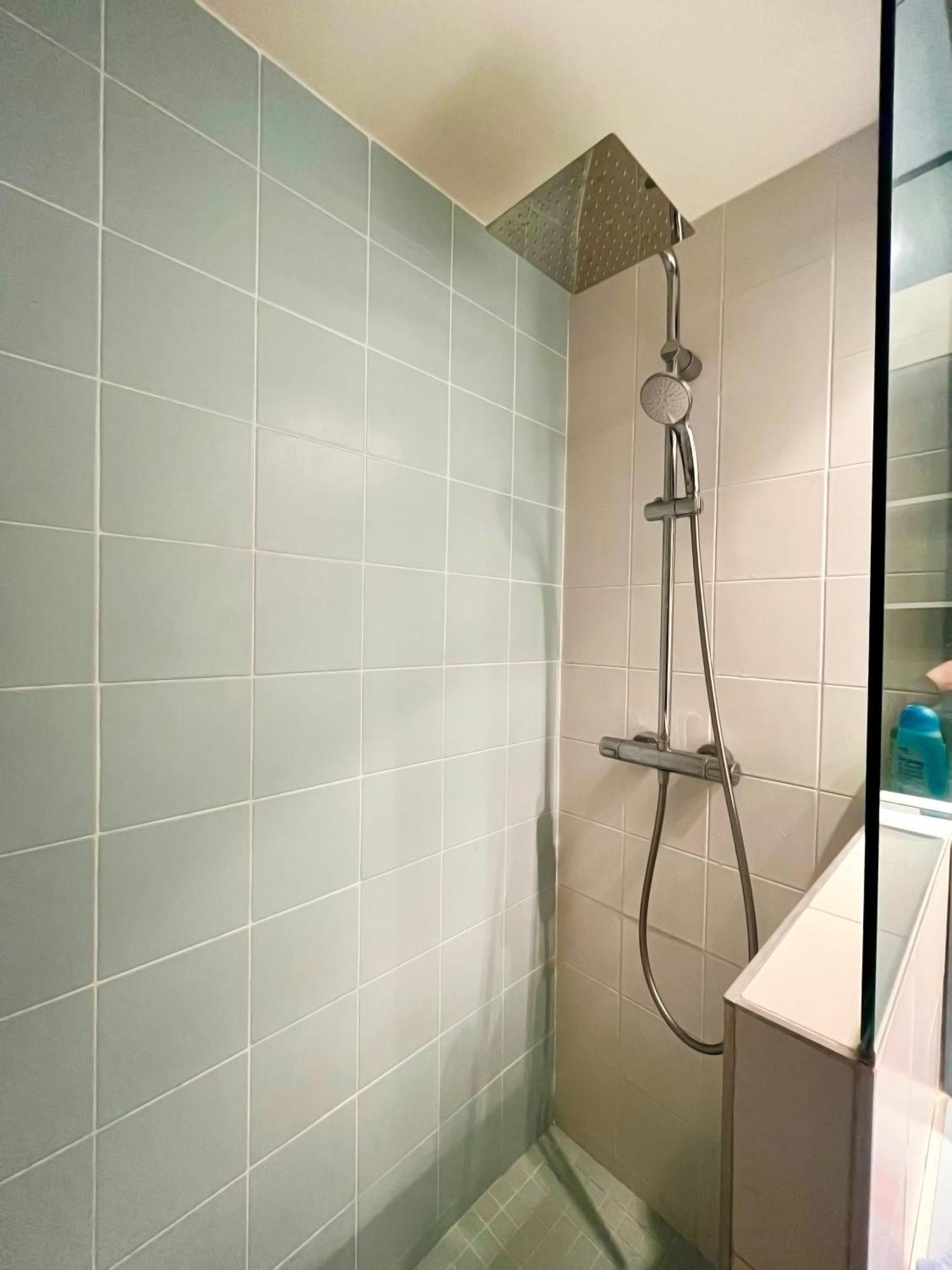 Apt Golfe Juan - 5Min Des Plages - Parking Privee - Piscine Rooftop Vallauris Eksteriør bilde