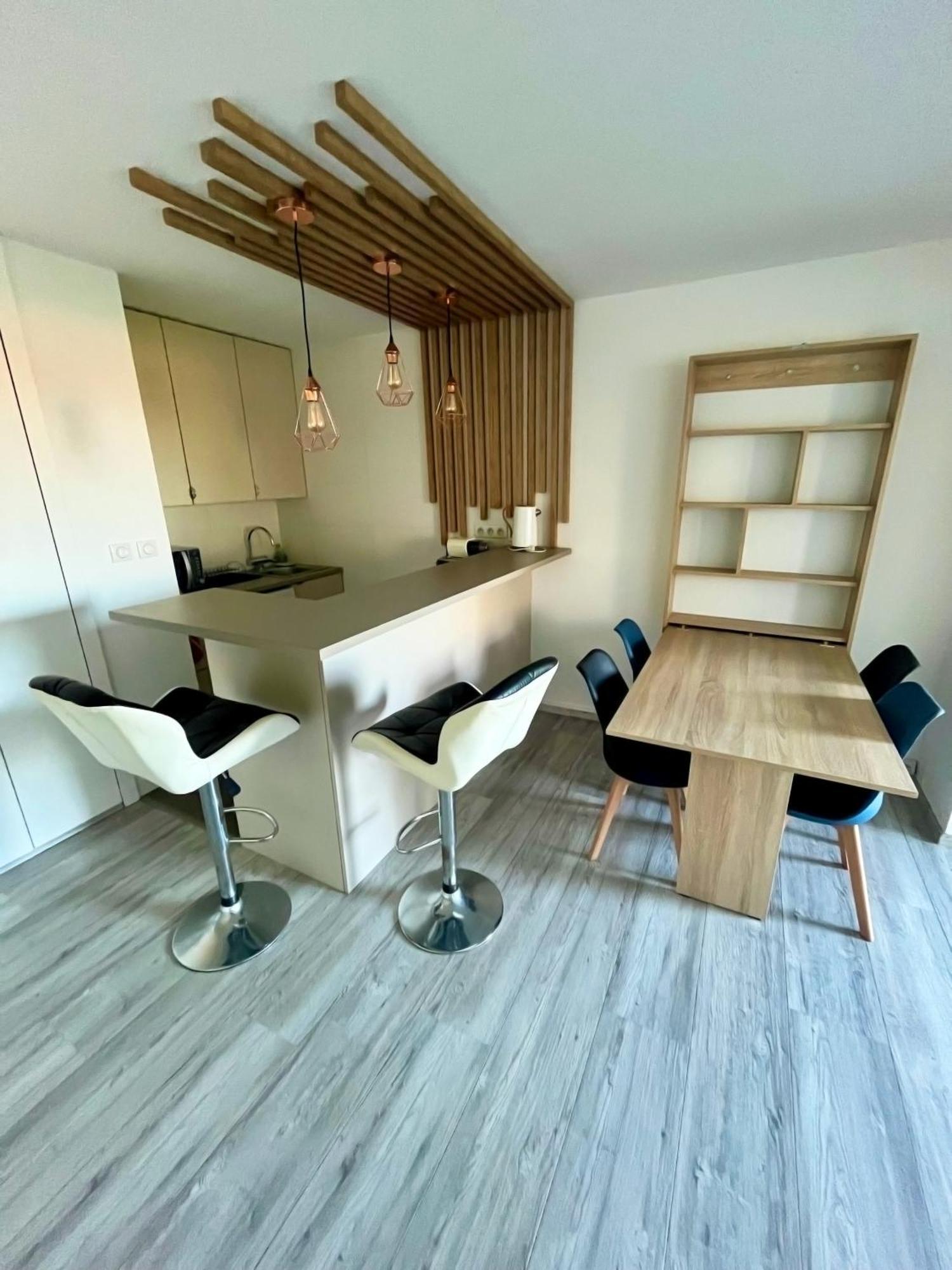 Apt Golfe Juan - 5Min Des Plages - Parking Privee - Piscine Rooftop Vallauris Eksteriør bilde