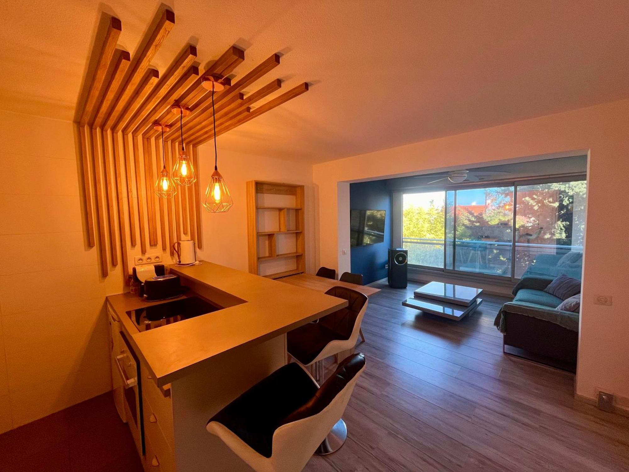 Apt Golfe Juan - 5Min Des Plages - Parking Privee - Piscine Rooftop Vallauris Eksteriør bilde